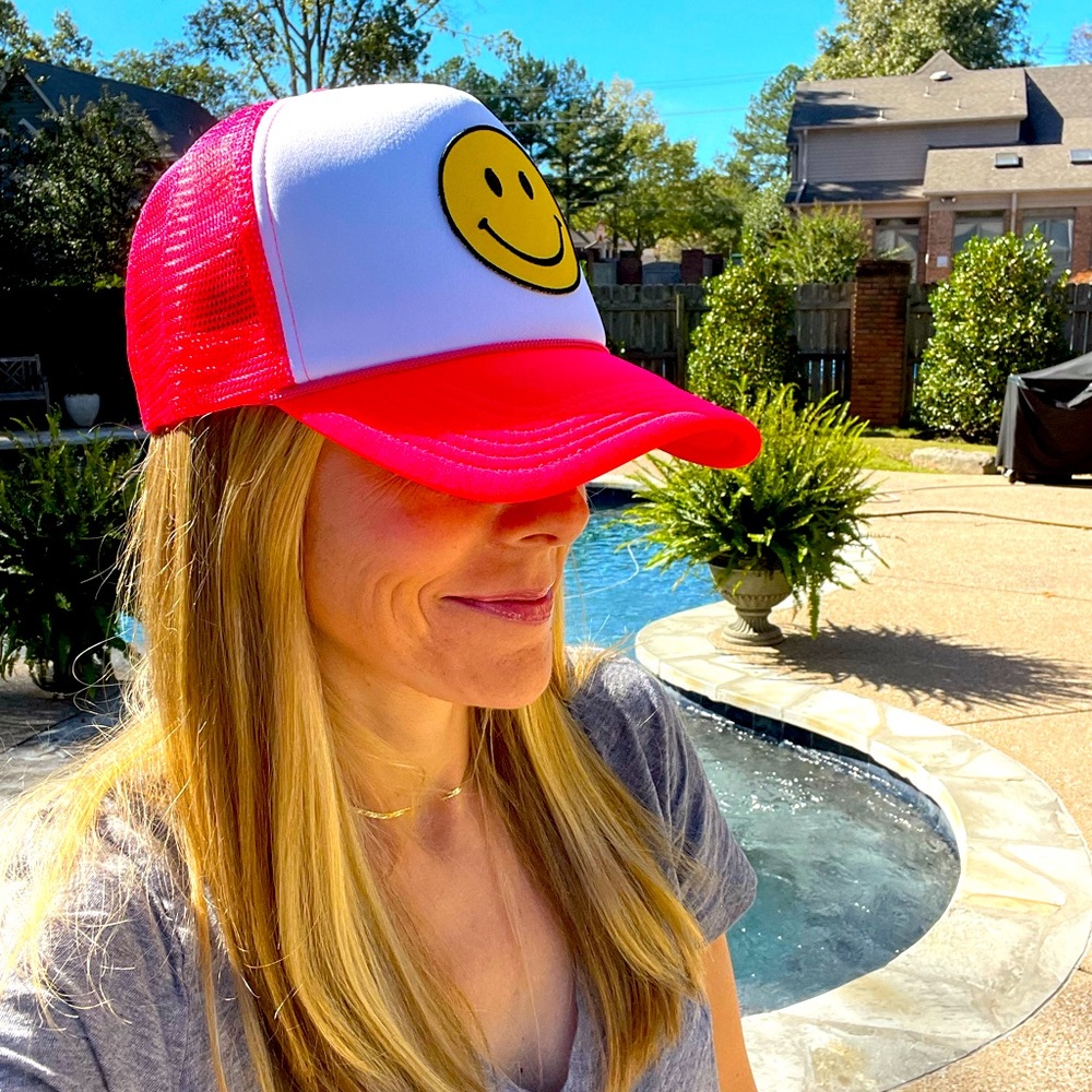 Happy Face Smiley Face Trucker Hat NEW